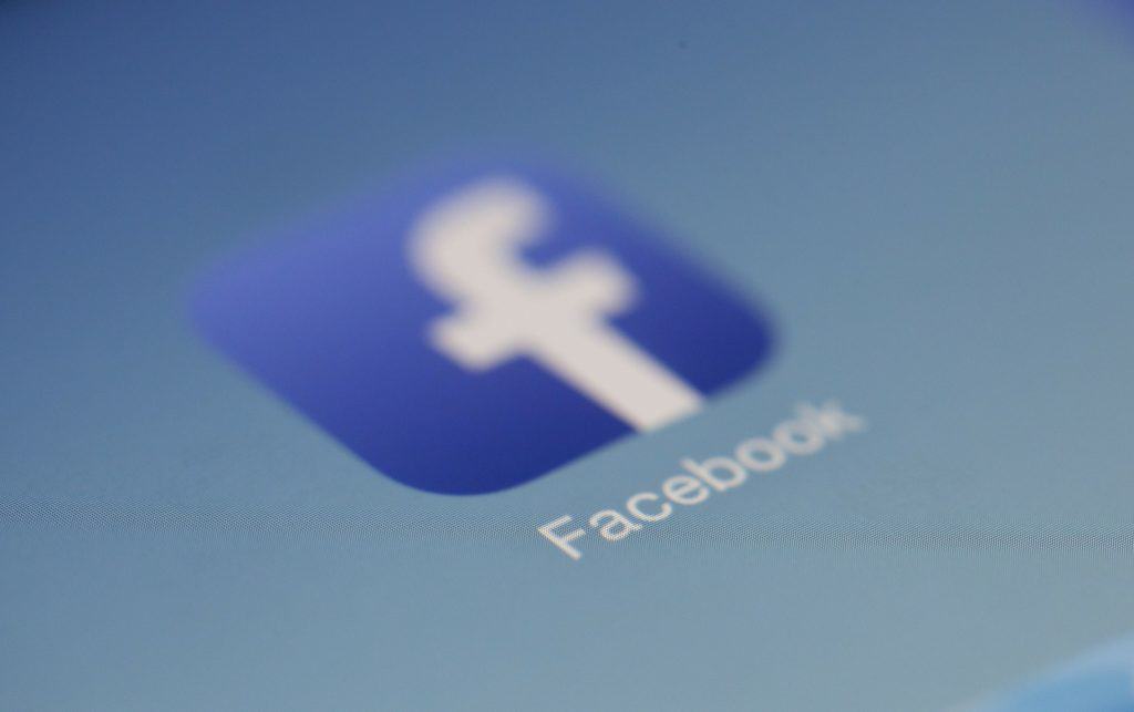 Here's how to temporarily disable Facebook