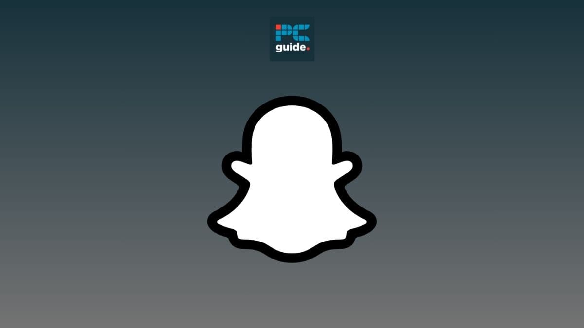 The image shows the Snapchat logo on a dark background below the PC guide logo