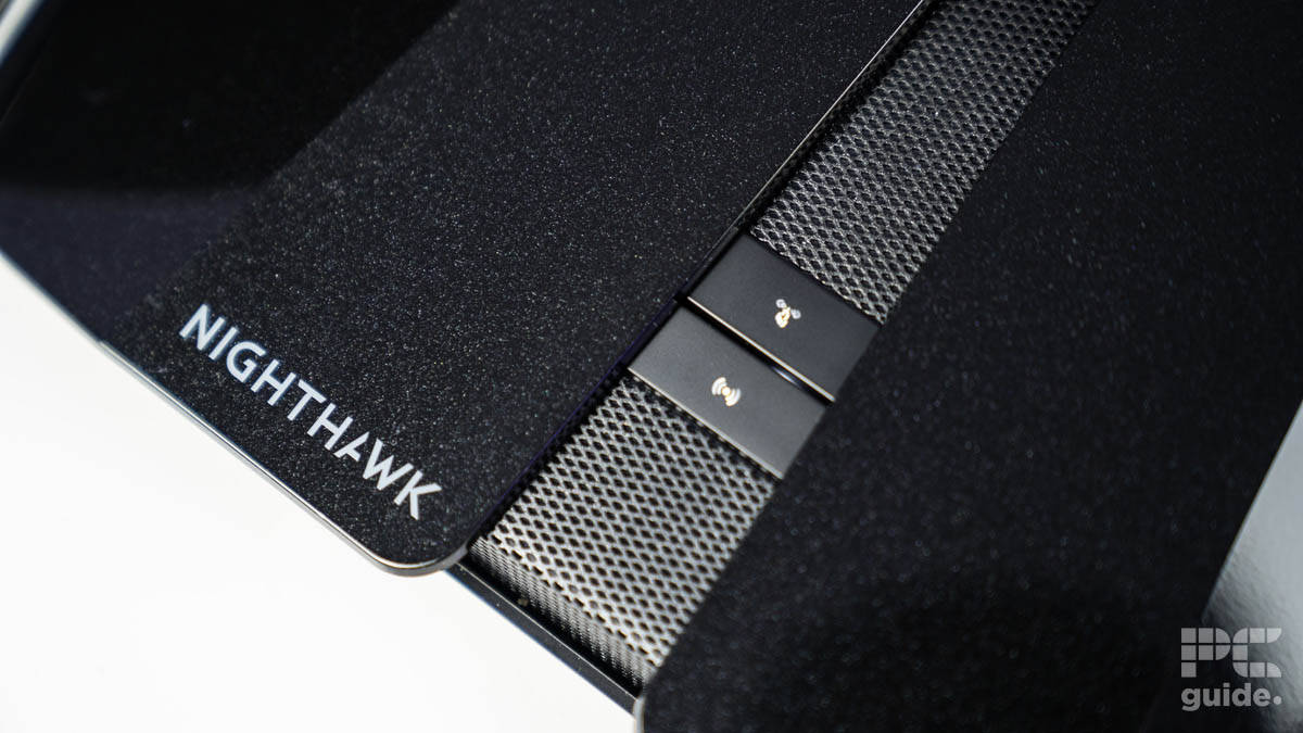 Netgear Nighthawk RAXE500 top buttons, Image by PC Guide