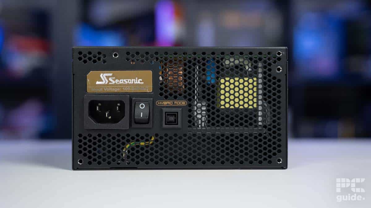 Seasonic FOCUS GX-850 power switch © PCGuide