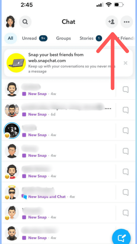 A screenshot of the Snapchat interface highlighting the "mutual friends" tab, indicated by a red arrow pointing at the tab at the top of the screen.