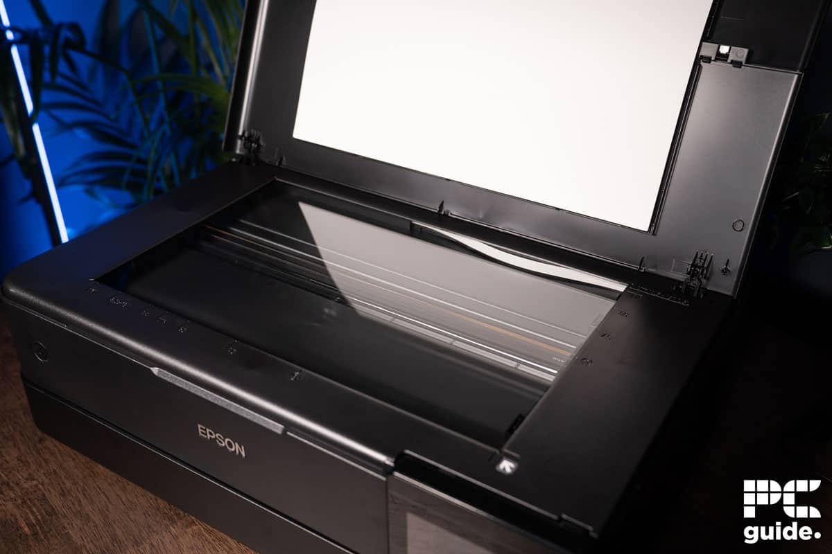 Epson EcoTank ET-8550 scanner bed, Image by PC Guide