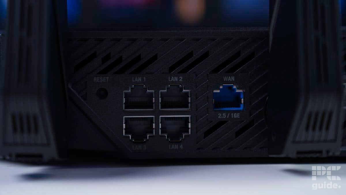 ROG RAPTURE GT-AXE16000 Wifi 6E Router LAN and WAN, Image by PCGuide