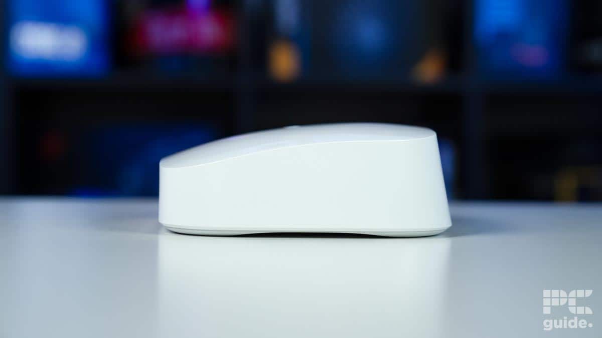 Amazon Eero Pro 6 side on, Image by PC Guide