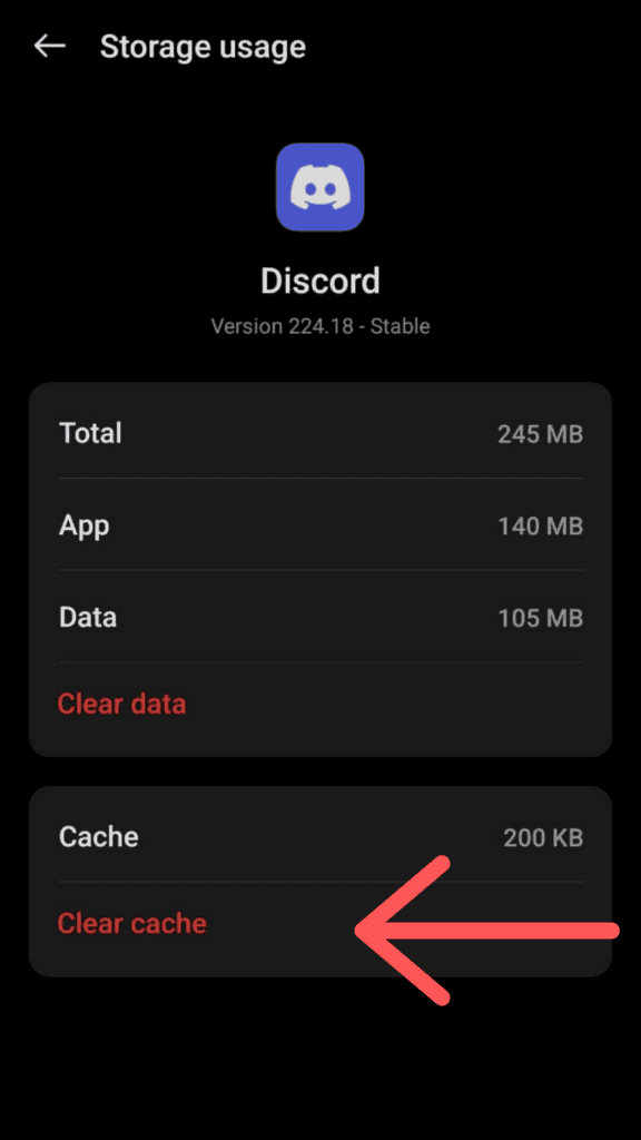 Screenshot of a storage usage screen in Discord's app settings menu, highlighting the "clear cache" option with a red arrow pointing to it.