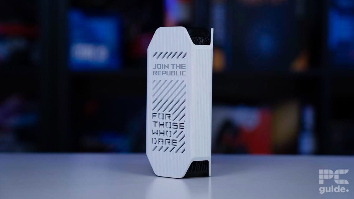 ASUS ROG Rapture GT6 router side, Image by PCGuide