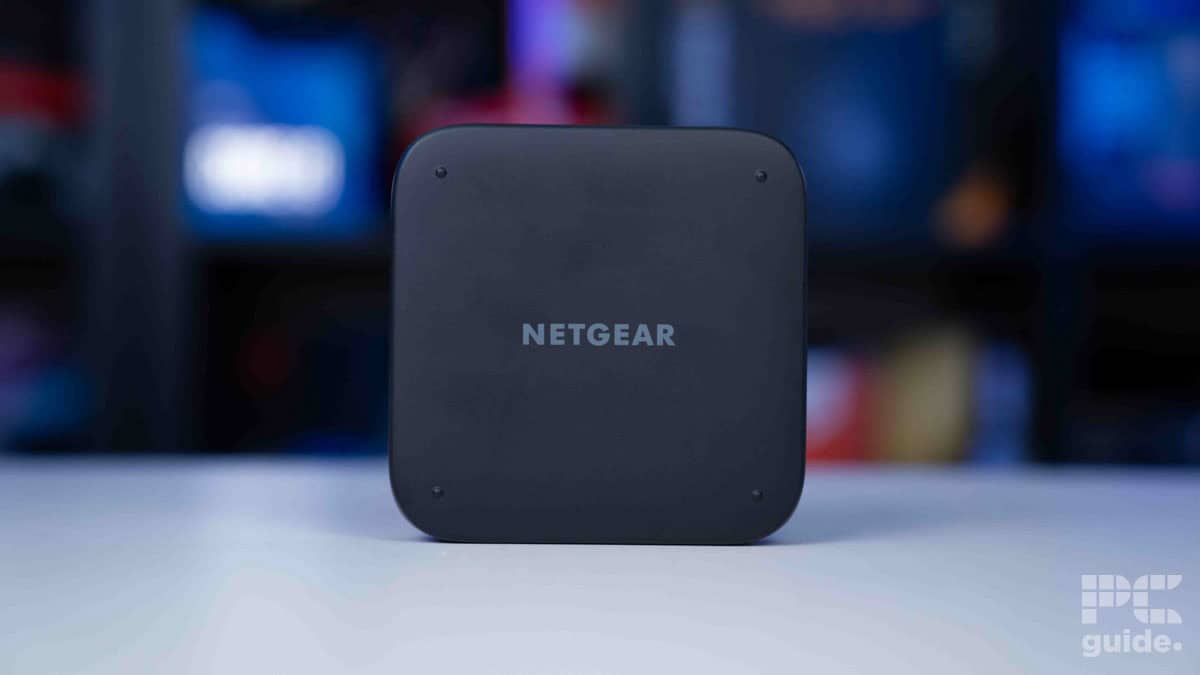 Netgear Nighthawk M6 Pro MR6450 back, source PCGuide