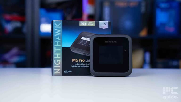 Netgear Nighthawk M6 Pro MR6450 in front of box, source PCGuide