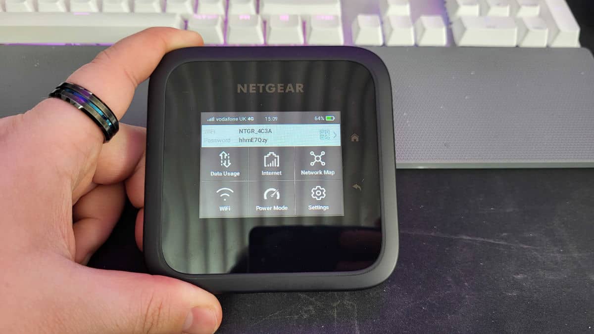 Netgear Nighthawk M6 Pro MR6450 info page, source PCGuide