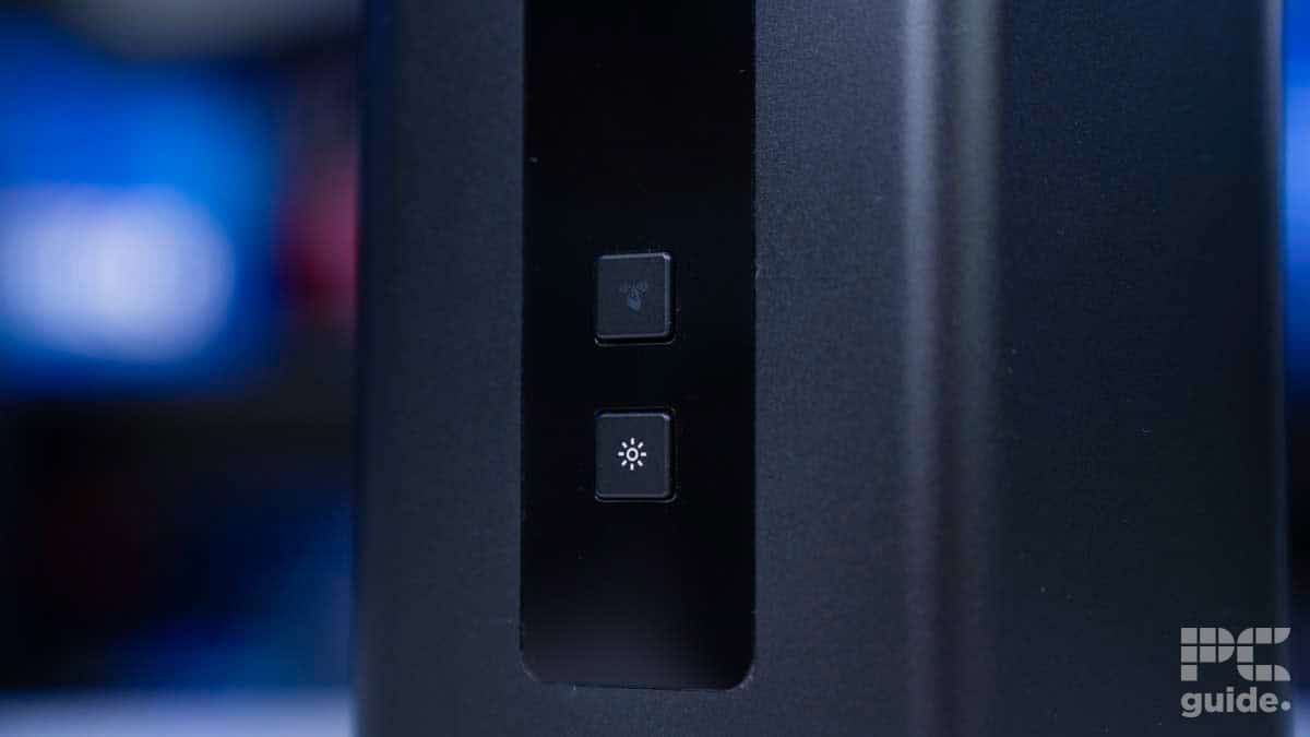 Netgear Nighthawk RS700 WiFi 7 Router (BE19000) front front buttons, source PCGuide
