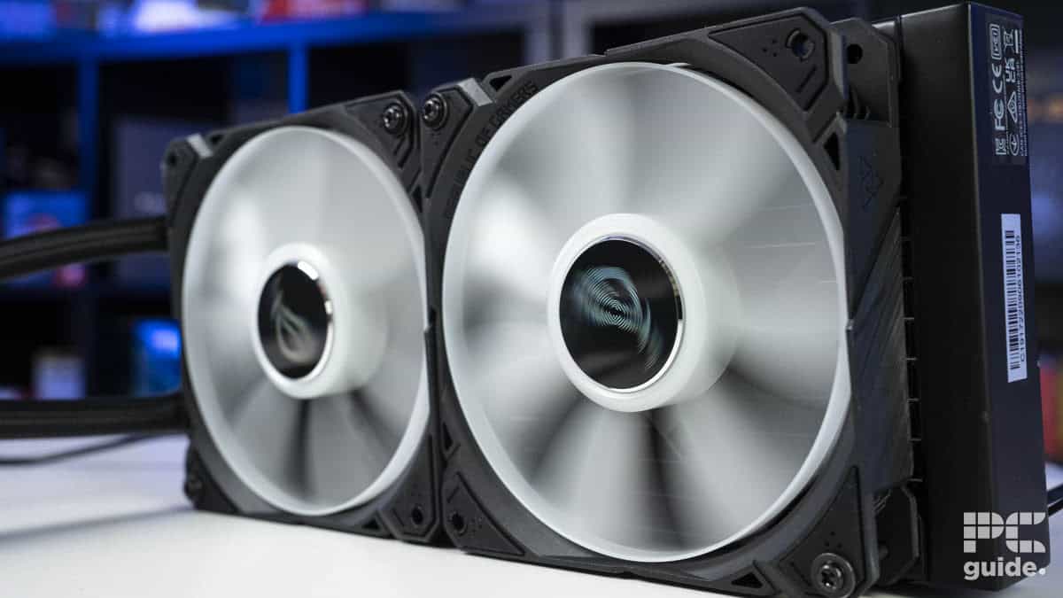 ASUS ROG Ryuo with spinning fans
