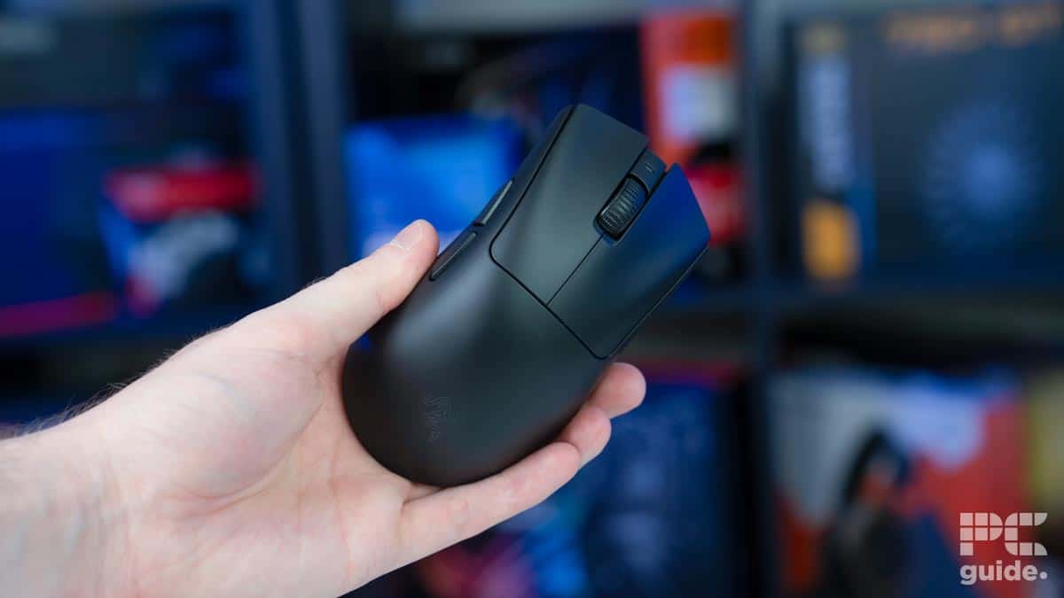 Razer DeathAdder V3 HyperSpeed top in hand, Image by PC Guide