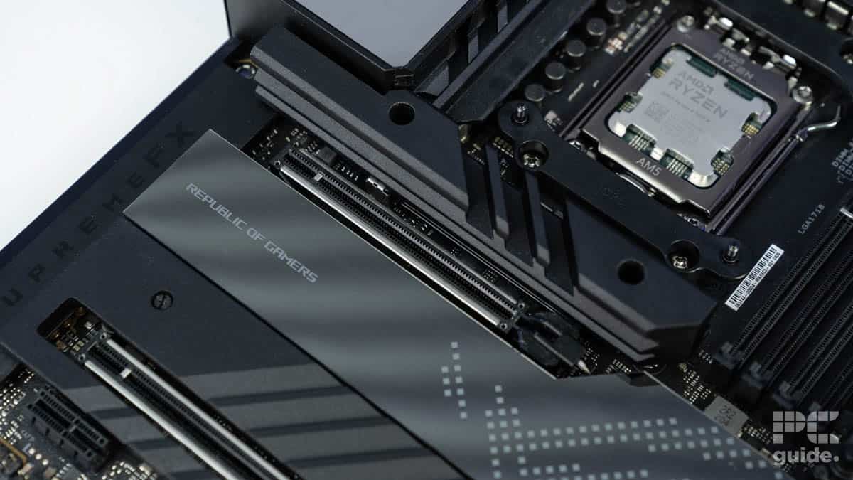 Crosshair-X670E-Hero-design