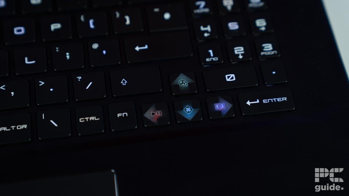 MSI Raider GE78 HX 14VHG arrow keys, Image by PC Guide