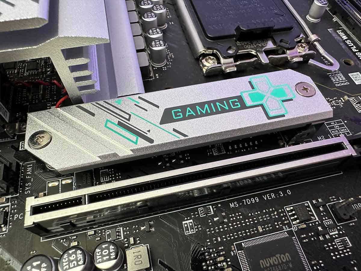 MSI B760 Gaming Plus WiFi m.2 heatink