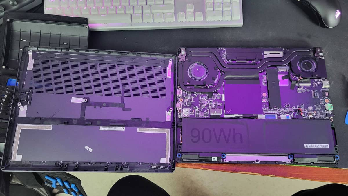 MSI Prestige 14 AI Evo Inside, Image by PC Guide