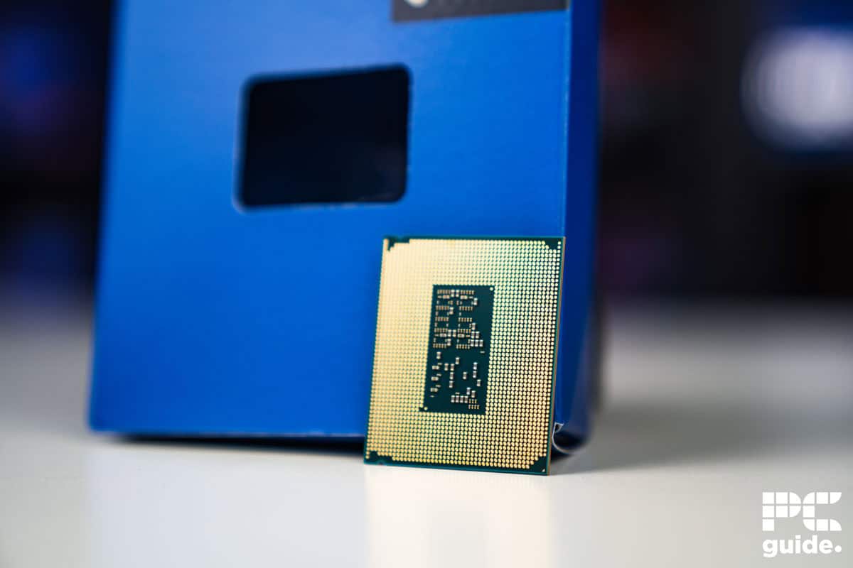 Intel Core Ultra 9 285K pads on back, Image by PC Guide