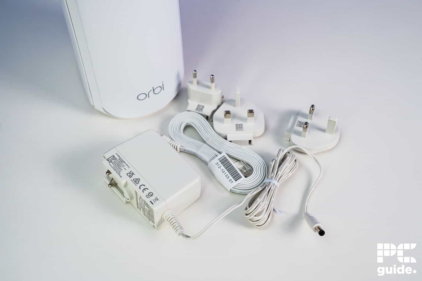 Netgear Orbi 770 Mesh power cables, Image by PC Guide