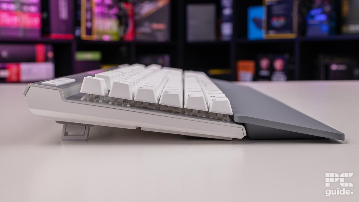 Corsair K70 Pro left side, Image by PC Guide