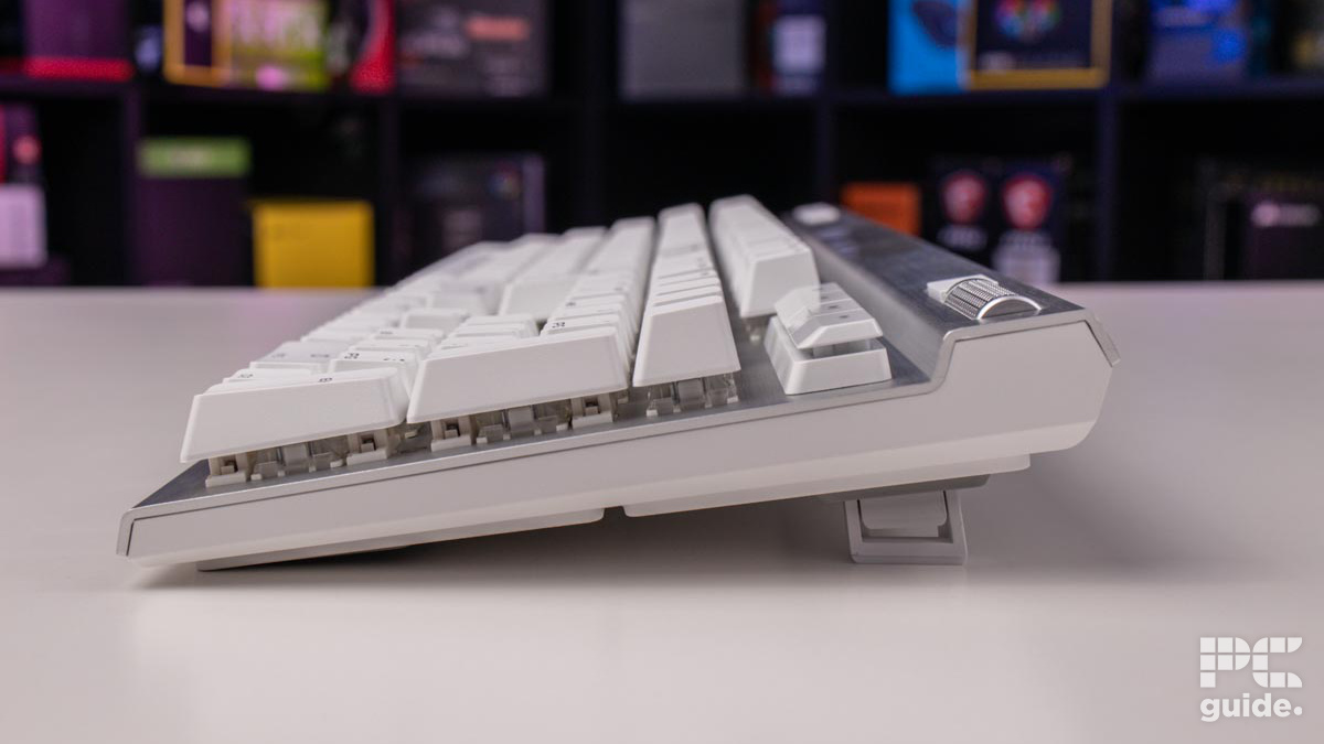 Corsair K70 Pro right side, Image by PC Guide