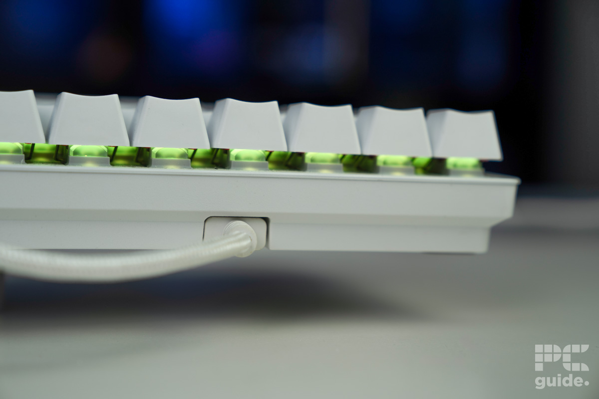 Razer Huntsman Mini Mercury cable recessed, Image by PC Guide