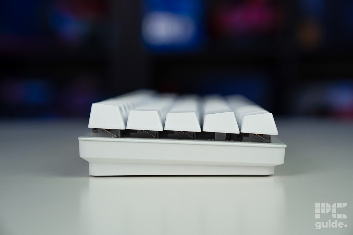 Razer Huntsman Mini Mercury left side, Image by PC Guide