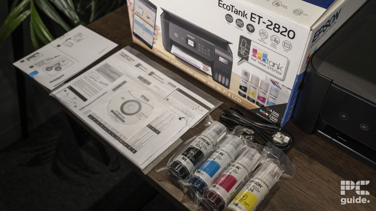 Epson EcoTank ET-2820 box contents, Image by PC Guide