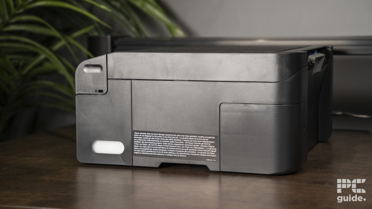 Epson EcoTank ET-2820 left side, Image by PC Guide