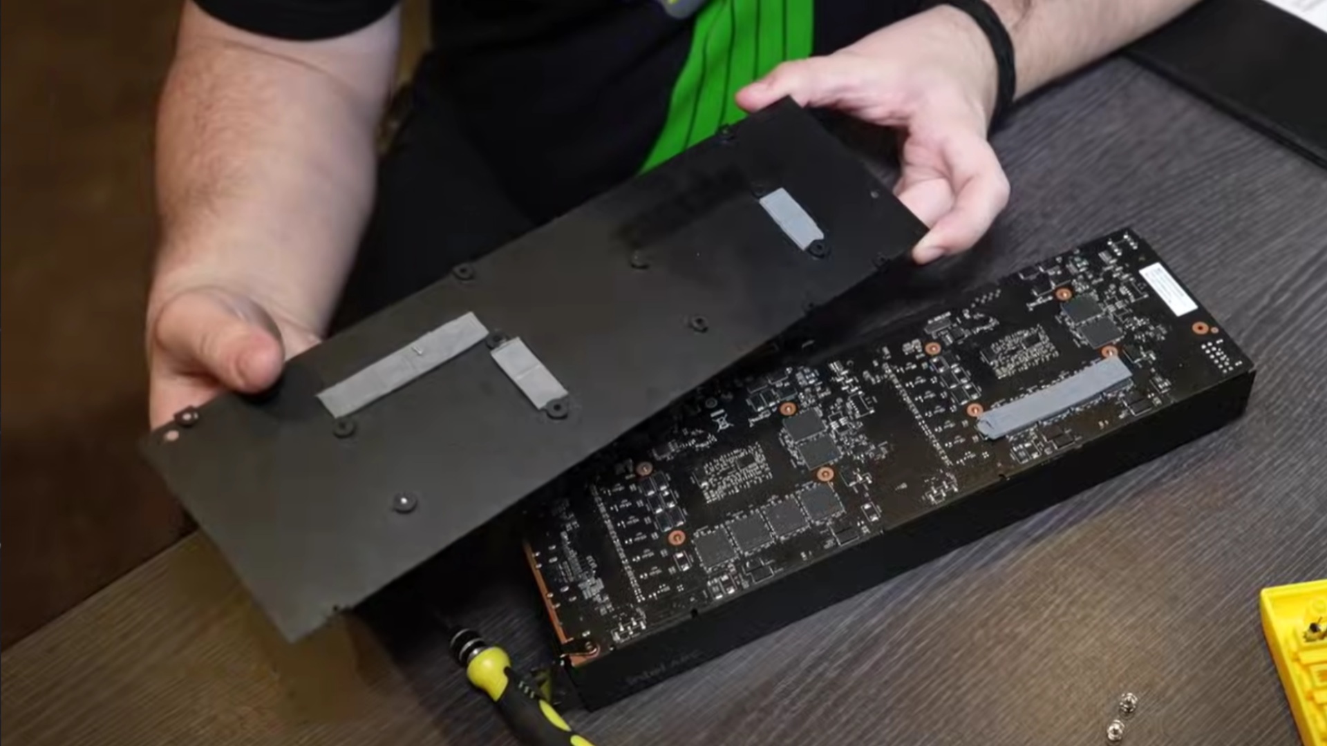 Intel Arc Pro B60 Dual-GPU teardown, source: GamersNexus