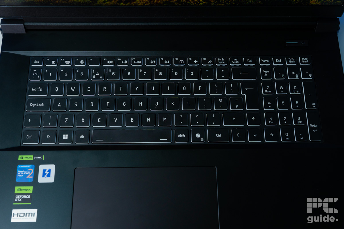 Pinnacle X580WNT-G keyboard and touchpad, Image by PC Guide