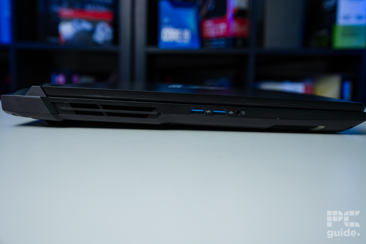 Pinnacle X580WNT-G left side IO, Image by PC Guide