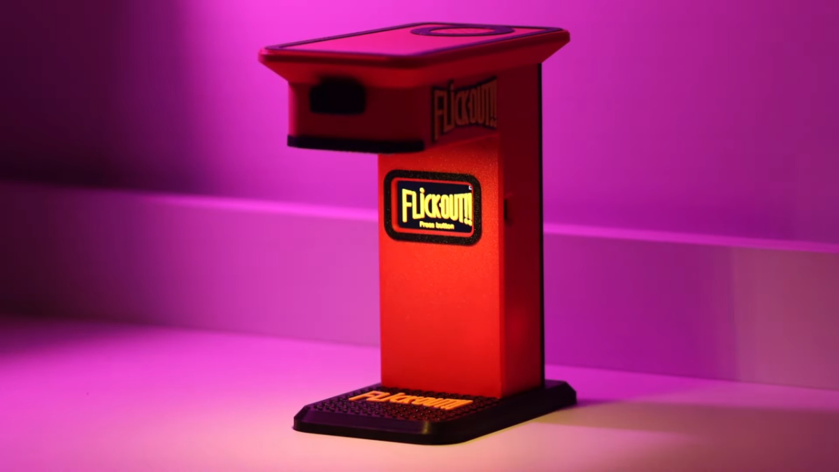 Someone made a desktop-friendly version of the popular punching bag arcade game