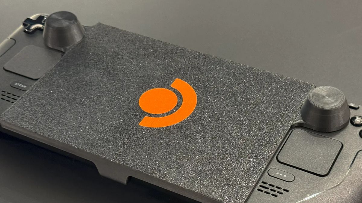 This Steam Deck protector keeps your screen and thumbsticks safe, fits both the LCD and OLED models