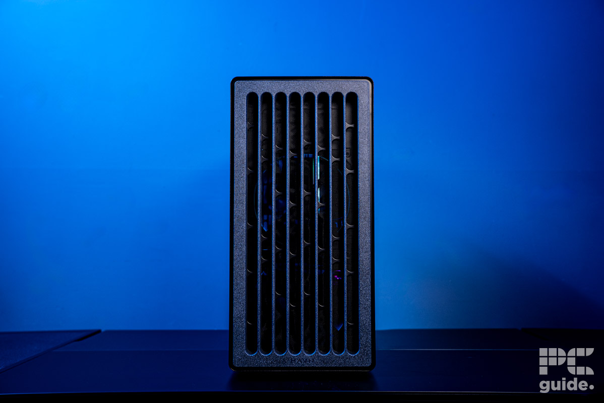 The front of the HAVN BF 360 Flow case case with a blue background.