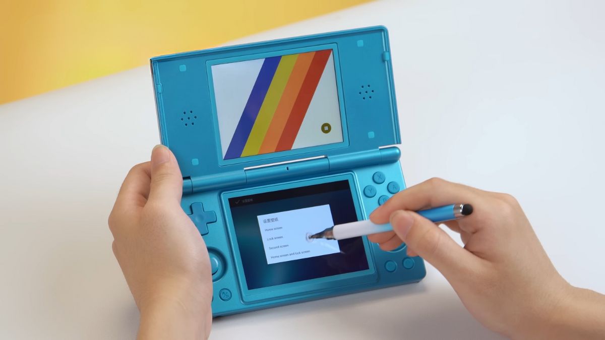 Nintendo DS lookalike from Anbernic can play two games at once, as new video shows off dual-screen features
