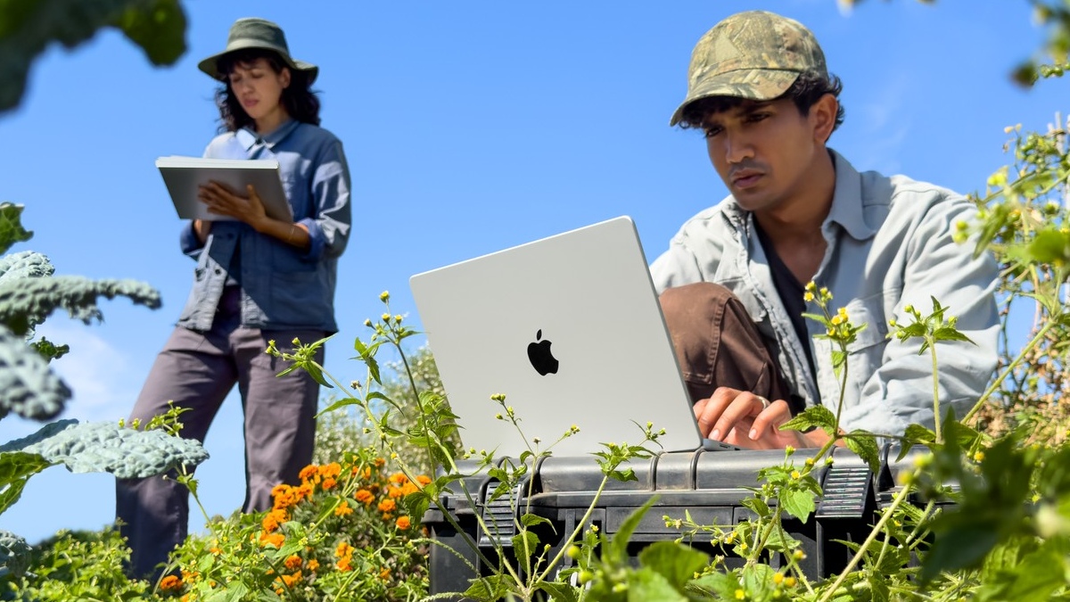 MacBook Pro M6 release date, specs, and price revealed, with pre orders arriving tomorrow